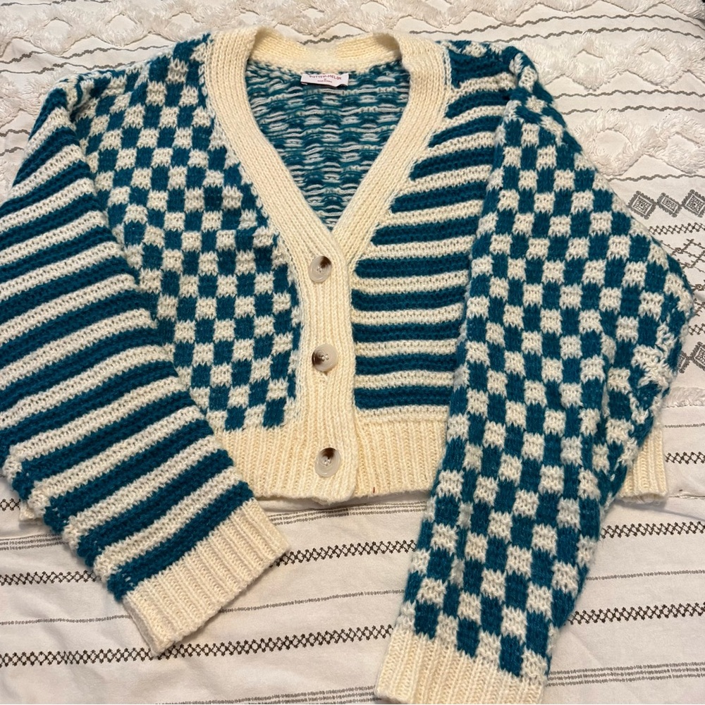Boutique Stylish Cream and Blue Checkered Women's Sweater
